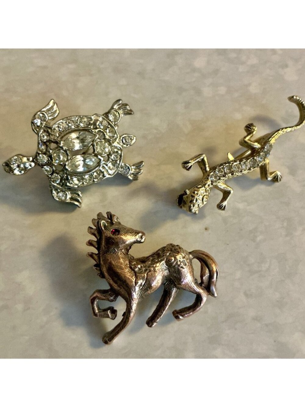 Lot of Small Vintage Brooches Figurals Big Personalities Gecko Sea Turtle Horse